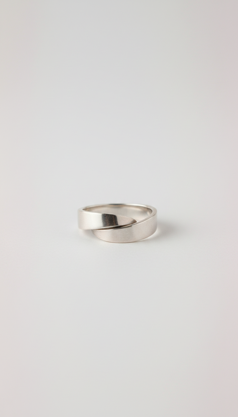 Bague Minimaliste – Élégance Intemporelle
