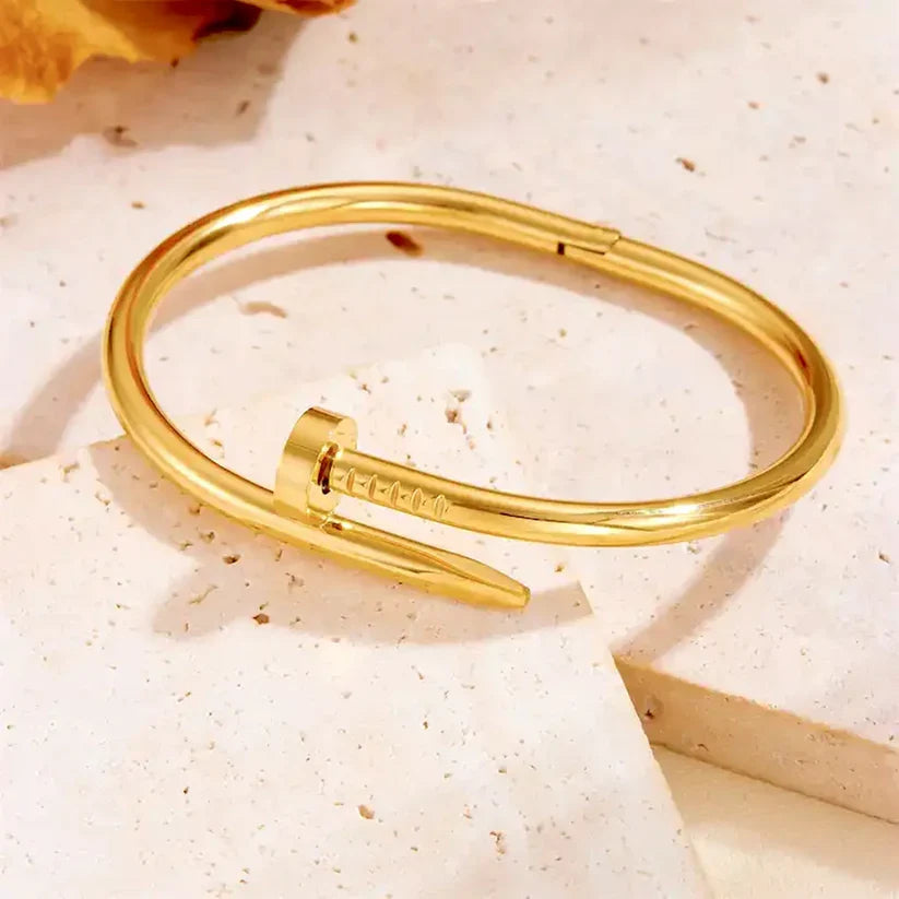 Bracelet Clou Minimaliste – Jonc Vis Élégant Doré
